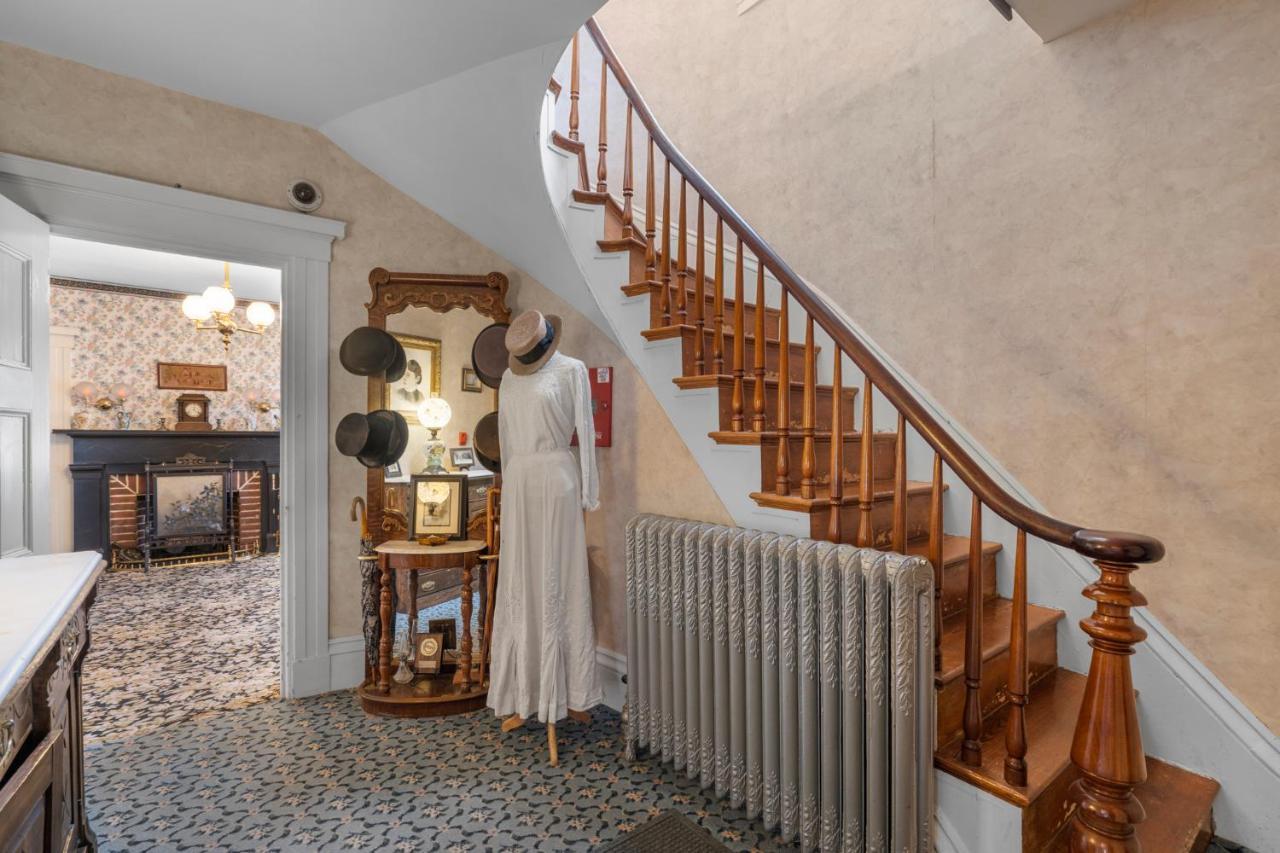 福尔里弗Lizzie Borden House住宿加早餐旅馆 外观 照片