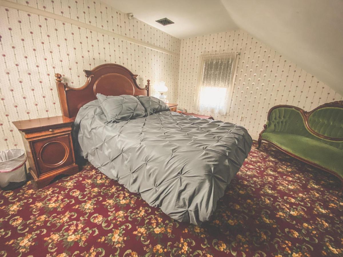 福尔里弗Lizzie Borden House住宿加早餐旅馆 外观 照片