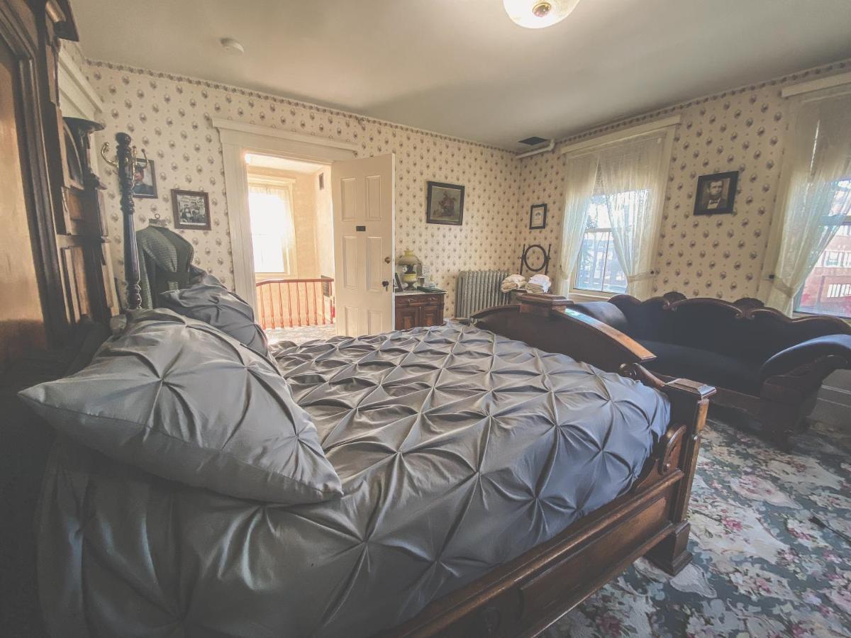 福尔里弗Lizzie Borden House住宿加早餐旅馆 外观 照片