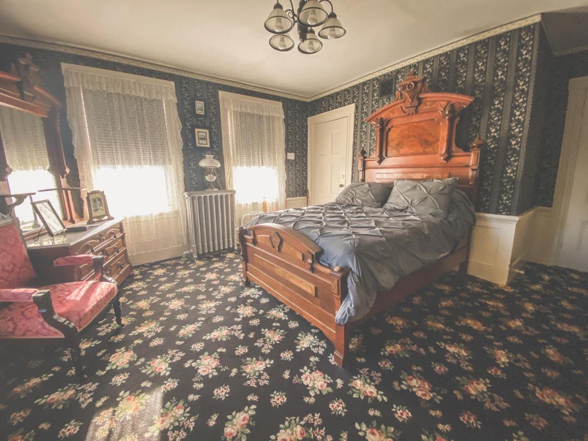 福尔里弗Lizzie Borden House住宿加早餐旅馆 外观 照片