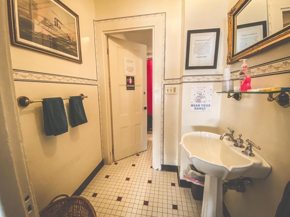 福尔里弗Lizzie Borden House住宿加早餐旅馆 外观 照片